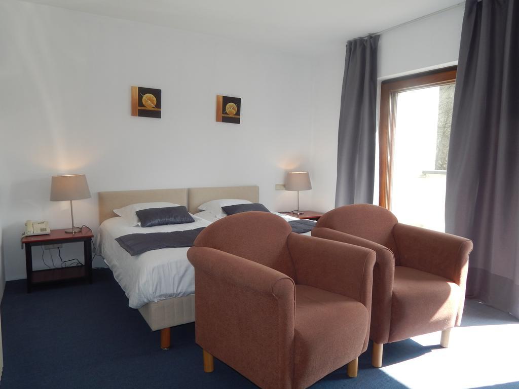 Hotel Le Martin Pecheur Fauvillers ห้อง รูปภาพ